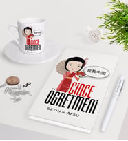 BK Gift Kişiye Özel Çince Öğretmeni Beyaz Defter Kalem Türk Kahvesi Fincanı Seti (Model 1)