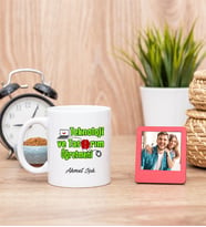 Teknoloji ve Tasarım Öğretmeni Beyaz Kupa ve Kırmızı Mini Fotoğraf Çerçevesi