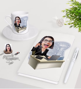 BK Gift Kişiye Özel Bayan Asistan Karikatürlü Beyaz Defter Kalem Türk Kahvesi Fincanı Seti-1 (Model 1)