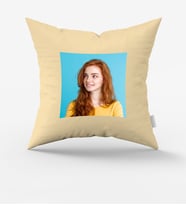 BK Gift Kişiye Özel Fotoğraflı Mat Sarı Yastık  1