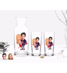 BK Gift Kişiye Özel Renkli Baskılı Sevgililer Karikatürlü İkili Rakı Bardağı ve Karaf Hediye Seti-2 (Model 1)