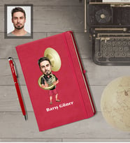 Kişiye Özel Korno Karikatürlü  Kırmızı Defter Kalem Hediye Seti Bay-1