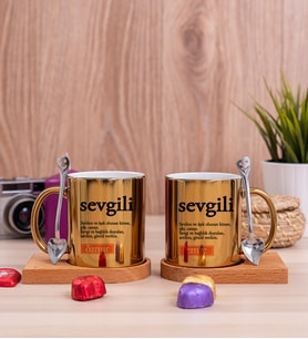 Sevgili Kelime Anlamı Ahşap Altlıklı İkili Gold Kupa Bardak
