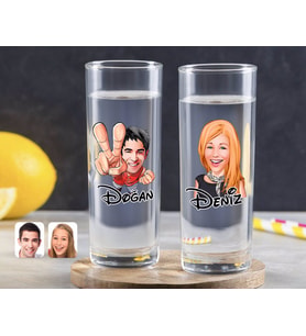 BK Gift Kişiye Özel Renkli Baskılı Erkek ve Kadın Karikatürlü İkili Vodka Bardağı-4 (Beyaz)