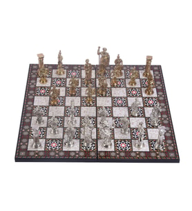 Gifthome Metal Satranç Takımı / Seti ; Battal Boy, Roma Figürlü, Parlak Satranç Taşı ve MDF, Katlanır Sedef Desenli Satranç Tahtası (Çok Renkli)