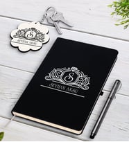 BK Gift Kişiye Özel İsimli Siyah Defter Kalem Ve Anahtarlık Hediye Seti-13 (Model 1)