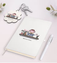 BK Gift Kişiye Özel Anasınıfı Öğretmeni Beyaz Defter Kalem Ve Anahtarlık Hediye Seti-3 (Model 1)