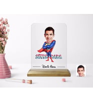 BK Gift Kişiye Özel Süper Baba Karikatürlü Ahşap Standlı Çerçeve (Beyaz)
