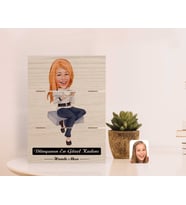 BK Gift Kişiye Özel Dünyanın En Güzel Kadını Karikatürlü Otantik Masaüstü Ahşap Palet Çerçeve-7 (Beyaz)