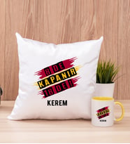 8 De Kapanır 18 De Taraftar Kare Yastık ve Sarı Kupa Bardak