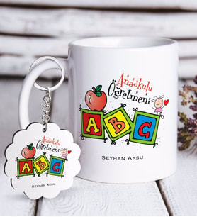 BK Gift Kişiye Özel Anaokulu Öğretmeni Beyaz Kupa ve Anahtarlık Hediye Seti-1 (Model 1)
