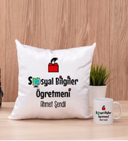 Sosyal Bilgiler Öğretmeni Kare Yastık ve Beyaz Kupa Bardak