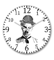 Charlie Chaplin 02 Duvar Saati Bombeli Gercek Cam
