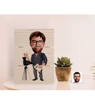 BK Gift Kişiye Özel Erkek Yönetmen Karikatürlü Otantik Masaüstü Ahşap Palet Çerçeve-1 (Beyaz)