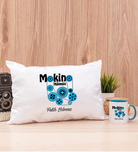 Makine Mühendisi Dikdörtgen Yastık ve Mavi Kupa Bardak