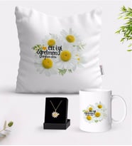 BK Gift Kişiye Özel Papatya Temalı En İyi Öğretmen Beyaz Kupa Yastık ve İsimli Papatya Kolye Hediye Seti-12 (Model 1)