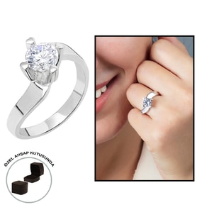 Starlight Diamond Pırlanta Montür Asimetrik 925 Ayar Gümüş Bayan Tektaş Yüzük