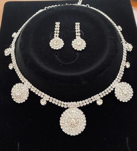 YAĞMUR AKSESUAR VE TAKI DÜNYASI ZARİF ABİYE SET (Gümüş)