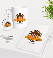 BK Gift Kişiye Özel Dünyanın En İyi Öğretmeni Kupa Anahtarlık Beyaz Defter Kalem Hediye Seti-21 (Model 1)
