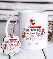 BK Gift Kişiye Özel 365 Mutlu Yeni Gün Beyaz Kupa ve Anahtarlık Hediye Seti-2 (Model 1)