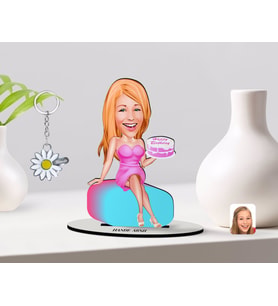 BK Gift Kişiye Özel Kadın Doğum Günü Karikatürlü 3D Ahşap Biblo ve İsimli Silver Papatya Anahtarlık-2 (Model 1)