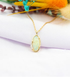 14 Ayar Altın Doğal Oval Opal Taşlı ve Pırlanta Taşlı Kolye