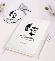 BK Gift Kişiye Özel Atatürk Temalı Beyaz Defter Kalem ve Anahtarlık Hediye Seti-24 (Model 1)