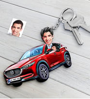 BK Gift Kişiye Özel Bay Mazda 6 Figürlü Plakalı Ahşap Karikatür Anahtarlık (Beyaz)