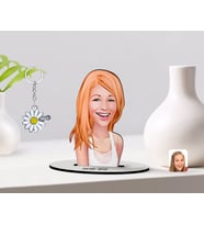 BK Gift Kişiye Özel Kadın Karikatürlü 3D Ahşap Biblo ve İsimli Silver Papatya Anahtarlık-37 (Model 1)