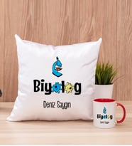 Biyolog Kare Yastık ve Kırmızı Kupa Bardak