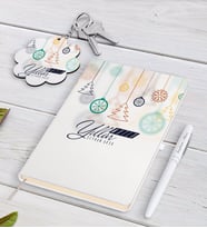 BK Gift Kişiye Özel Yılbaşı Mutlu Yıllar Beyaz Defter Kalem ve Anahtarlık Hediye Seti-15 (Model 1)