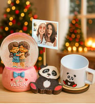 Arkadaşa Hediye Kişiye Özel Fotoğraflı İyi Ki Varsın Işıklı Kar Küresi & Panda Figürlü Kupa