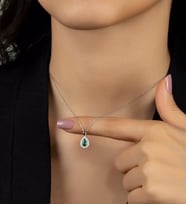 Else Silver Zümrüt Renk Gümüş Damla Taşlı Kolye