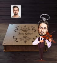 Kişiye Özel Kemancı Karikatürlü Ahşap Anahtarlık Kutulu  Bay-1