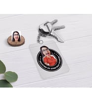 BK Gift Kişiye Özel Kadın Kolay Yetişmiyor Karikatürlü Şeffaf Pleksi Anahtarlık-3 (Beyaz)