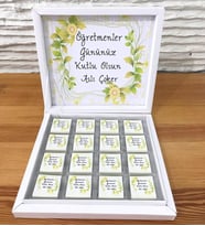 Öğretmenler Gününe Özel İsimli Ve Çiçek Temalı Çikolata Kutusu
