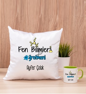 Fen Bilimleri Öğretmeni Kare Yastık ve Yeşil Kupa Bardak