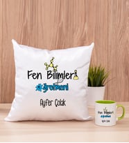 Fen Bilimleri Öğretmeni Kare Yastık ve Yeşil Kupa Bardak