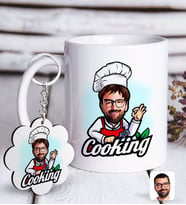 BK Gift Kişiye Özel Erkek Chef Karikatürlü Beyaz Kupa ve Anahtarlık Hediye Seti-14 (Model 1)