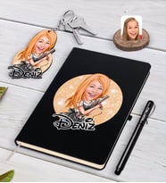 BK Gift Kişiye Özel Kadın Kuaför Karikatürlü Siyah Defter Kalem Ve Anahtarlık Hediye Seti-2 (Model 1)