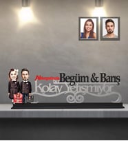 Kişiye Özel  Seksenler Siyah Önlük Karikatürlü Kolay Yetişmiyor Ahşap Biblo Sevgili-1