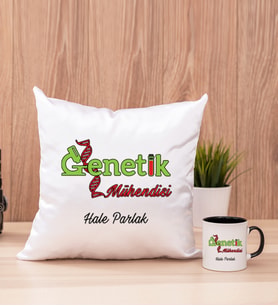 Genetik Mühendisi Kare Yastık ve Siyah Kupa Bardak