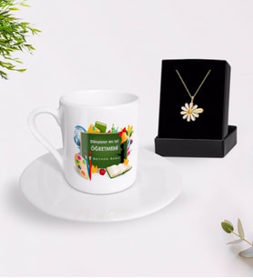 BK Gift Kişiye Özel Dünyanın En İyi Öğretmeni Türk Kahvesi Fincanı ve İsimli Papatya Kolye Hediye Seti-26 (Model 1)