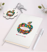 BK Gift Kişiye Özel Dünyanın En İyi Öğretmeni Beyaz Defter Kalem Ve Anahtarlık Hediye Seti-12 (Model 1)