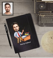 Kişiye Özel Öğretmen KarikatürlüSiyah Defter Kalem Hediye Seti  Bay-4