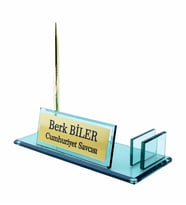 Kişiye Özel Tasarım Cam Masaüstü İsimlik - Ofis İsimlik - Yönetici İsimlik – Masalık – Masa İsimliği – Ofis İsimliği – Yönetici İsimliği – Kristal Cam Masaüstü İsimlik (Sarı)