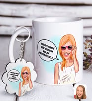 BK Gift Kişiye Özel Bayan Kolay Yetişmiyor Karikatürlü Beyaz Kupa ve Anahtarlık Hediye Seti-4 (Model 1)
