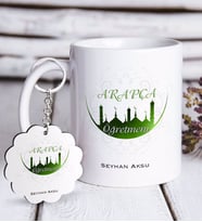 BK Gift Kişiye Özel Arapça Öğretmeni Beyaz Kupa ve Anahtarlık Hediye Seti-2 (Model 1)