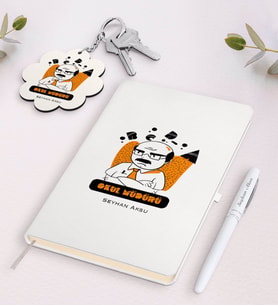 BK Gift Kişiye Özel Okul Müdürü Beyaz Defter Kalem ve Anahtarlık Hediye Seti-2 (Model 1)