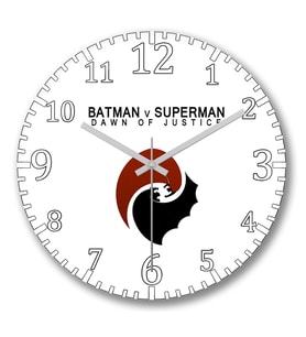 DC Superman VS Batman Duvar Saati Bombeli Gercek Cam